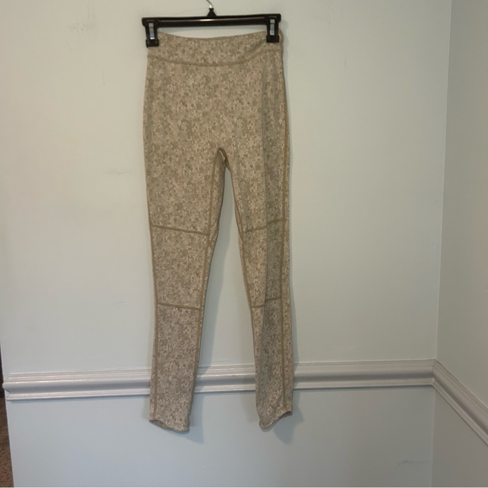 Gymshark Dry Fleur Texture Washed Khaki Mark Thermal Leggings Size Small